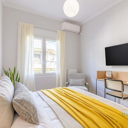 Sun-Splashed 2-Bdr Corner Apartment With Hillside Views! Афіни Екстер'єр фото